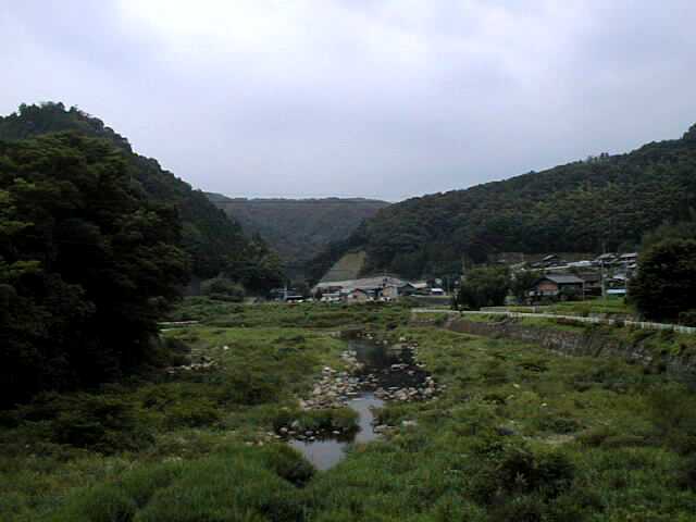 旭町付近の矢作川